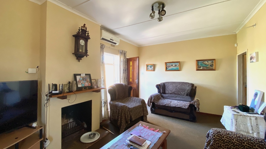 4 Bedroom Property for Sale in Laaiplek Western Cape